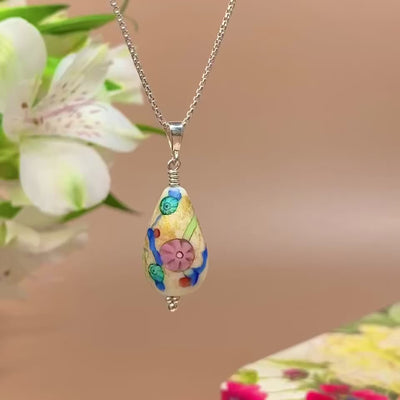 Love in Bloom Small Vase Necklace
