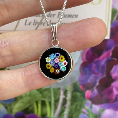 Bouquet in Bloom Black Necklace